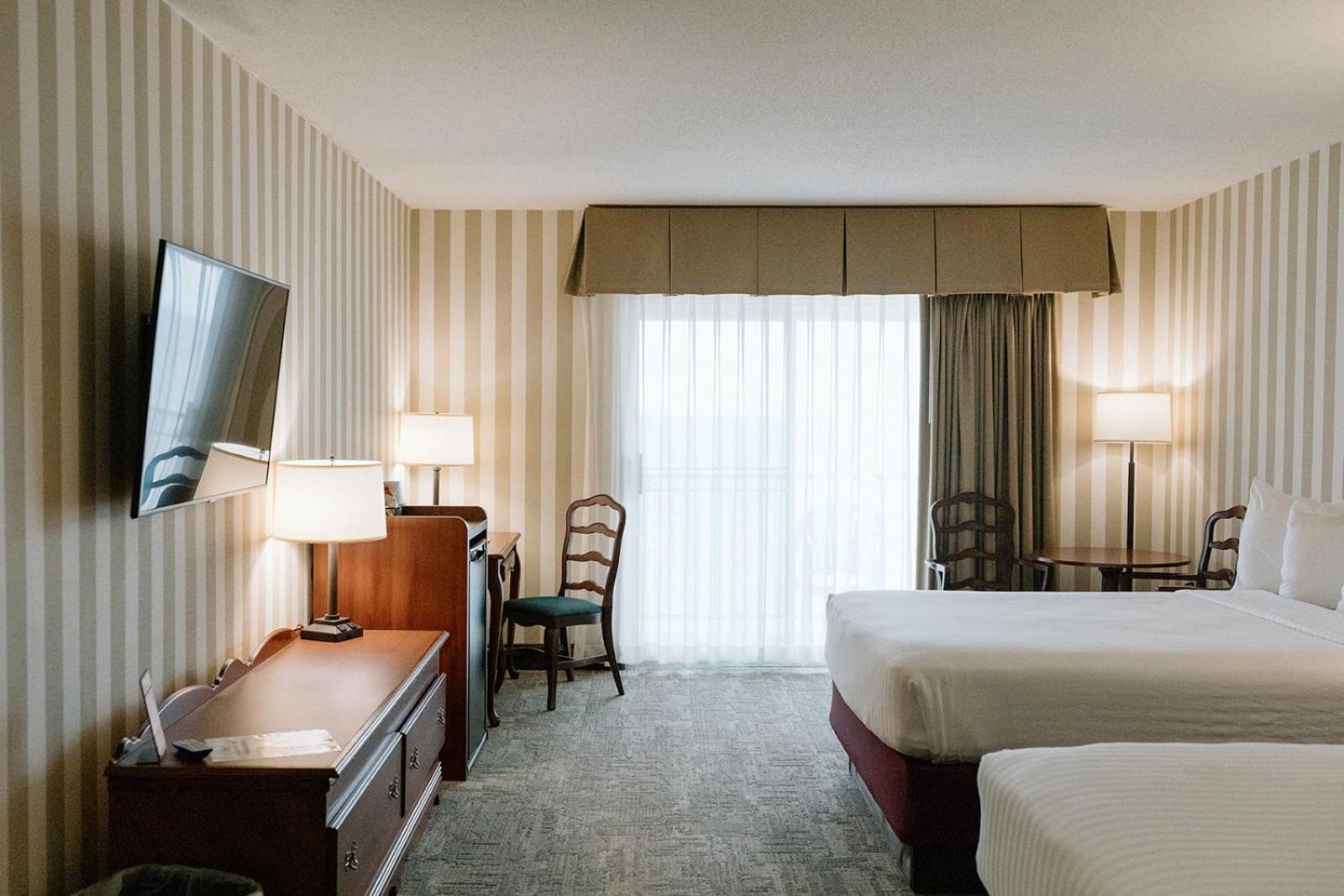 Bayshore Resort Traverse City Bagian luar foto