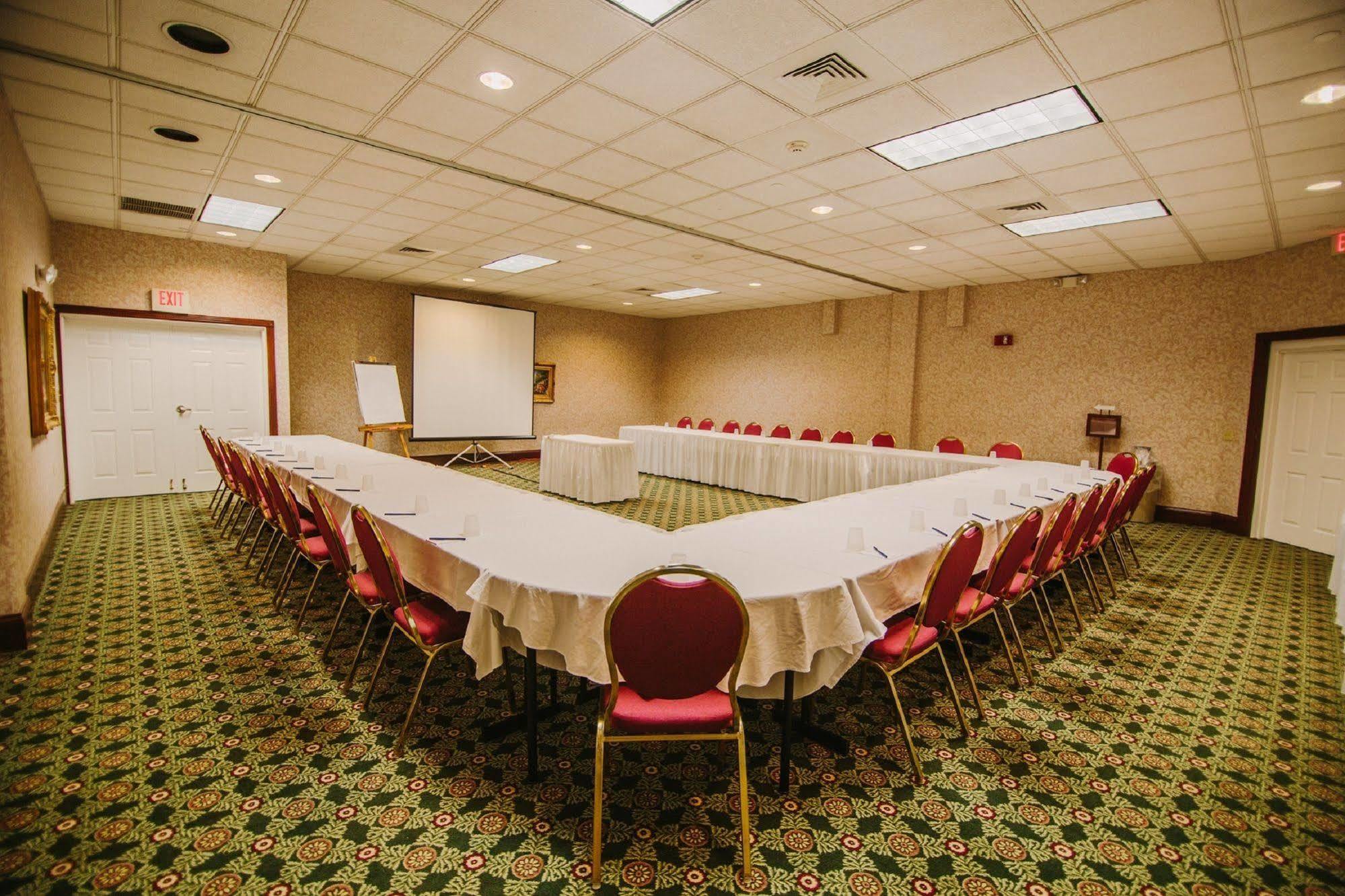 Bayshore Resort Traverse City Bagian luar foto